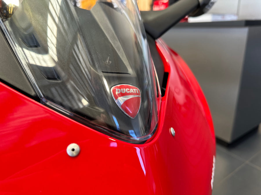 2023 DUCATI PANIGALE V2 - RED